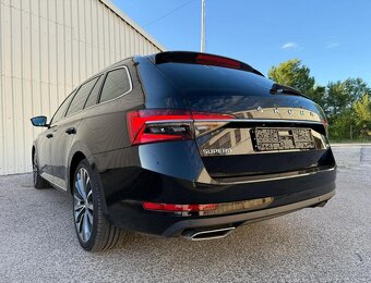 Škoda Superb Combi L&K 2.0 TSI 206kw 4x4 DSG
- 5