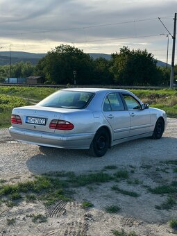 Mercedes-Benz W210 - 5