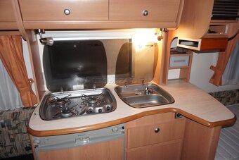 Ponúkam na predaj prémiový,celoročný karavan AVENTO - 5