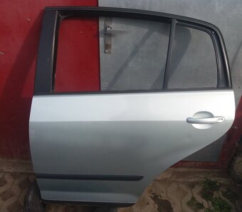 DVERE - VW GOLF 5 PLUS - 5