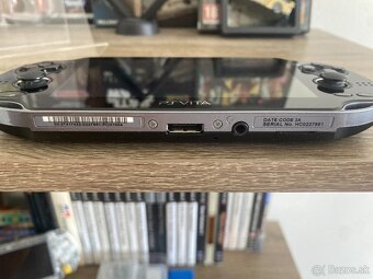Sony PlayStation Vita 1004 - (OLED version) - 5