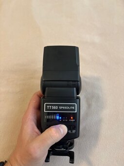 Blesk Neewer TT560 Speedlite - 5