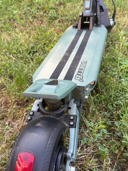 Predam elektricku kolobežku znacky Vsett 8+ - 5
