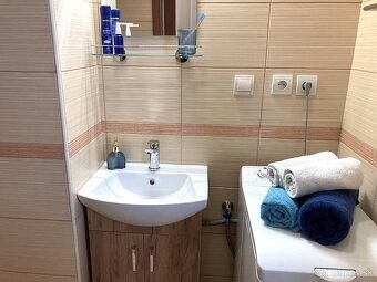 Prenájom 2 izbového bytu - 5