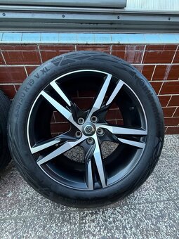 Volvo XC40 R19 235/50 Letné - 5