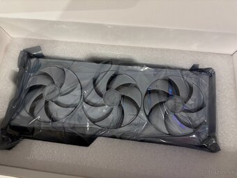 Gigabyte AORUS RTX 5080 MASTER ICE 16GB – White - 5