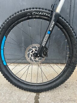 Predám tento krásny horský bicykel špecialized - 5