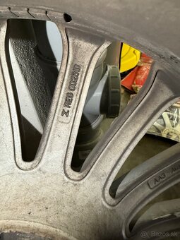 255/45 R19 5x112 ET33 Audi original - 5