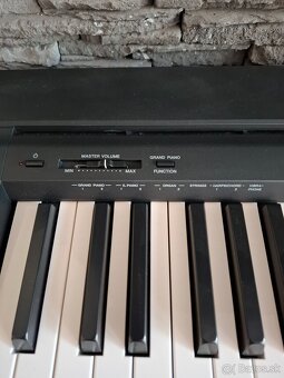 Digitálne piano YAMAHA - 5