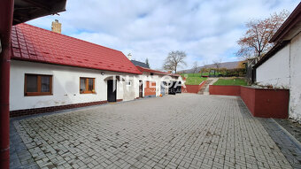 NA PREDAJ rodinný dom v srdci obce Porúbka - 5