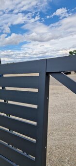 Samonosná hliníková brána - 5