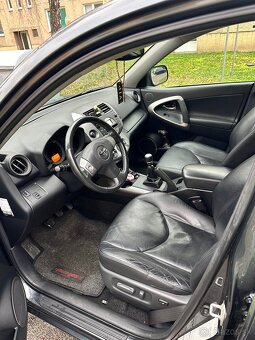 Toyota Rav 4 - 5