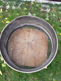 Predam starozitne drevenne sito - 5