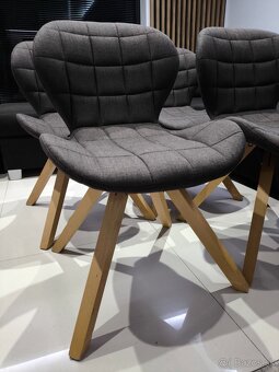 Calunena moderna jedalenska stolicka - 5