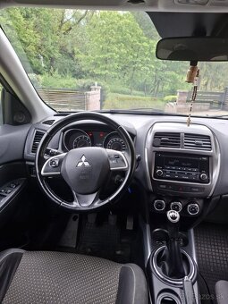 Mitsubishi ASX - 5