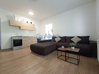 NOVÁ CENA Predaj domu s dvomi bytovými jednotkami na Chrenov - 5