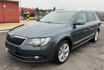 ŠKODA SUPERB 2.0 TDI ELEGANCE PLUS FACELIFT COMBI - 5