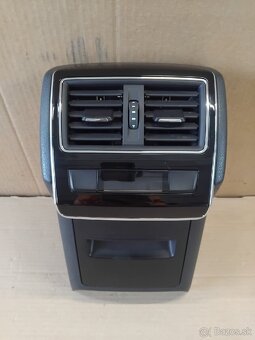 zadný displej, popolník Superb 3 - 5