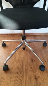 ergonomická kancelárska stolička VITRA Meda 2/XL - 5
