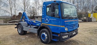 MERCEDES ATEGO 1518 hákový nosič kontajnerov - 5