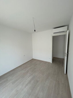 Makarska, 2i, garážové státie, bazén, novostavba - 5