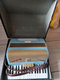 Akordeón 80 basový - 5