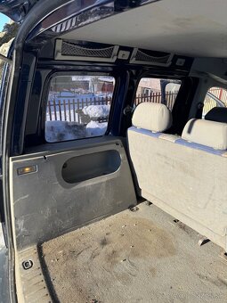 Náhradné diely vw caddy 2008 - 5