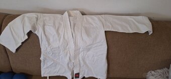Chrániče, kimono na karate 2x nosené, niektoré nové - 5