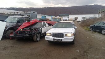 Lincoln town car limuzína 4.6 - 5