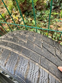 Predam zimné gumy 225/45R17 - 5