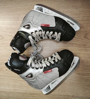 Oredam detske hokejove korcule - 5