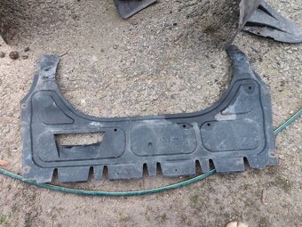 Predám Škoda Fabia 1 combi podblatnik - 5