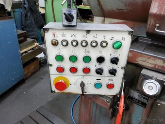 Bruska na otvory ČZM BDU 250A - 5