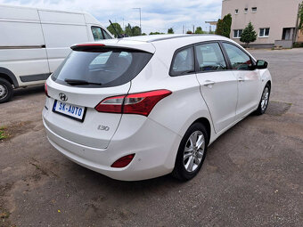 Hyundai i30 CW 1.6i CRDi 16V DOHC Comfort - 5