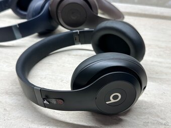 Beats Studio Pro Wireless (black, brown, blue) - 5