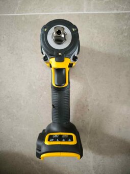 DeWALT 18V rázový uťahovák DCF922P2T nový set - 5