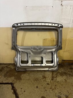 Fiat 500 L 2012- 5. Piate kufrové dvere kufor - 5