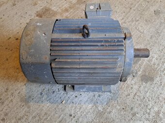 Predám novy/Nepoužitý elektromotor 10 kw - 5