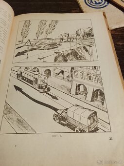 kniha,  brožúra a legitimácia - 5