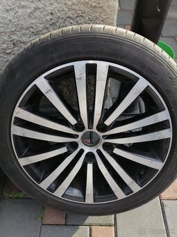 5x112 R17 235/45 R17 - 5