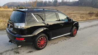 Mitsubishi Outlander 2,2DID,7miestne,automat - 5