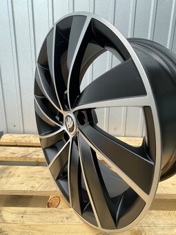 Elektróny 17x7 5x112 et40 škoda superb octavia karoq - 5