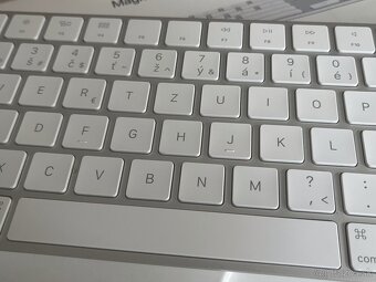 Apple Magic Keyboard s numerickou klávesnicou - 5