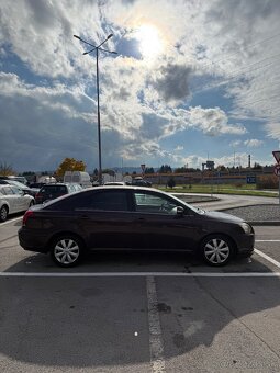 Toyota Avensis - 5