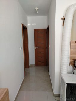 Predám 1-izbový veľkometrážny byt v Bánovciach - 5