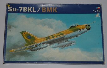 Predám  modely platikových lietadiel 1:48 - 5