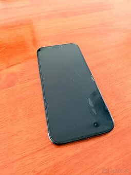 Predám Čierny iPhone 16 Pro Max 512GB - 5