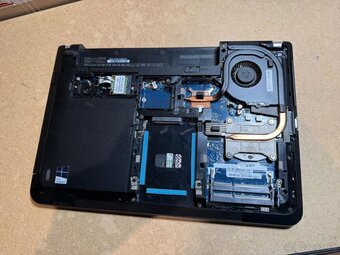 Predám notebook Lenovo e531 na diely alebo na opravu. - 5