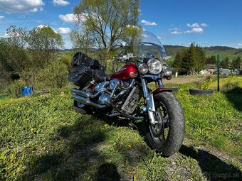 Suzuki VZ800 Marauder - 5