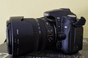 Predám digitálnu zrkadlovku Nikon D90 s objektívom 18–105 mm - 5